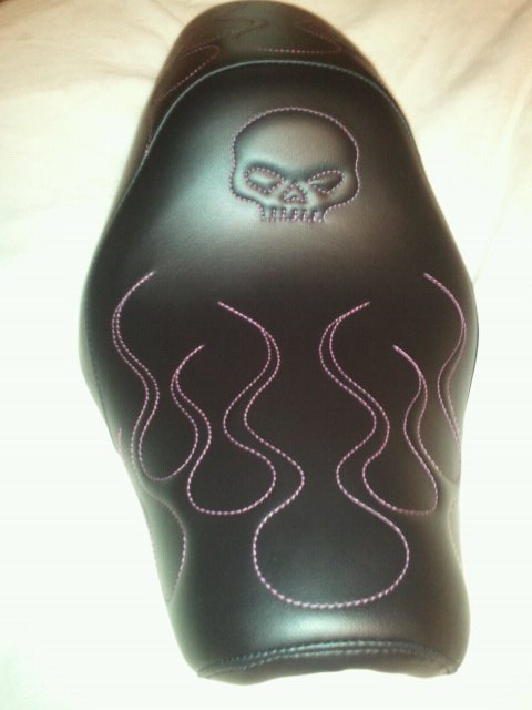 Sportster Gunfighter Seat with Pink Flames and Skull